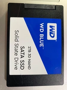 WD Blue 1TB 3D NAND SATA III 2.5 in. Internal SSD hard drive - Bild 1 von 3