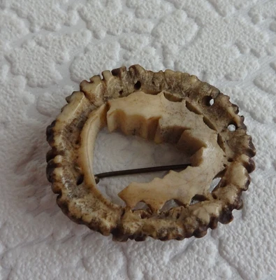 Carved antler brooch pin - Image 1 of 3