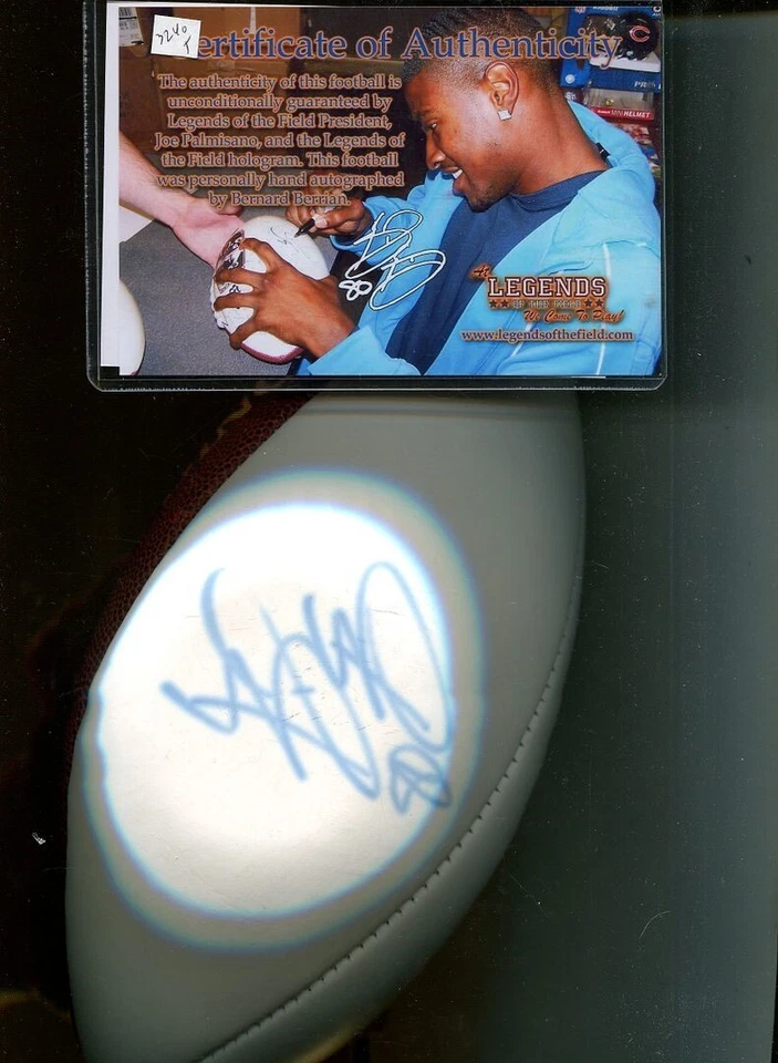ПОЛНОРАЗМЕРНЫЙ ФУТБОЛЬНЫЙ МЯЧ С АВТОГРАФОМ BERNARD BERRIAN CHICAGO BEAR SPALDING С СЕРТИФИКАТОМ ПОДЛИННОСТИ - Изображение 1 из 1