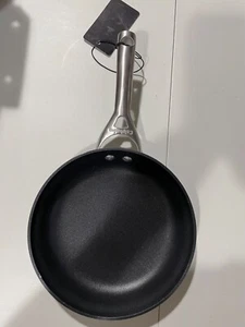 Calphalon Contemporary Nonstick Cookware 8-Inch Omelette Fry Pan - Picture 1 of 7