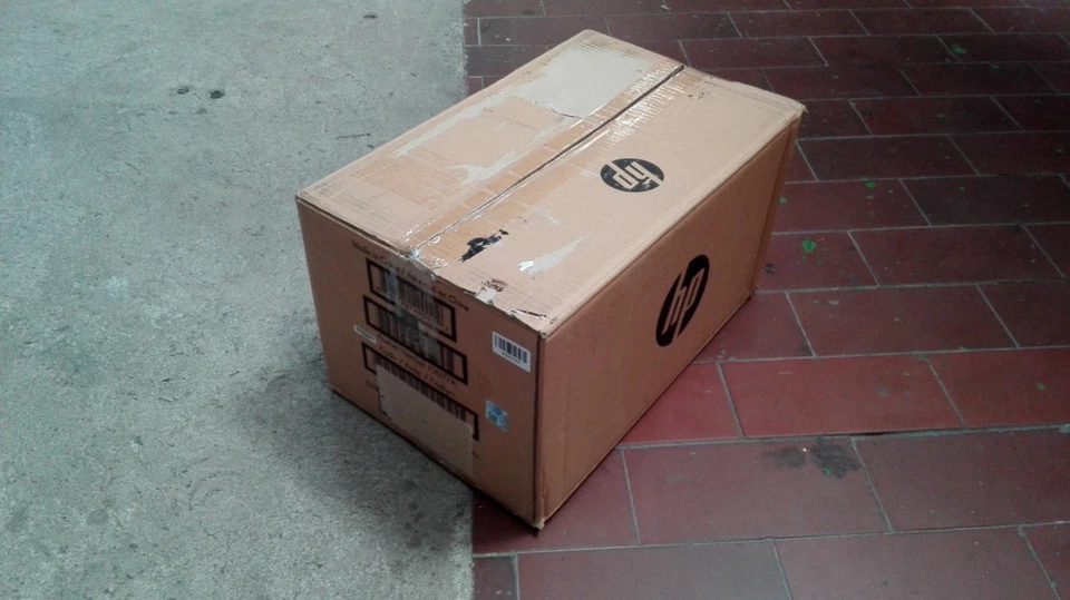 HP F2G77A Kit di manutenzione di fissaggio per HP LaserJet Enterprise M606 Series - Immagine 1 di 3