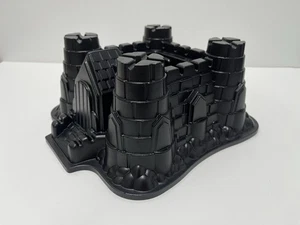 Nordic Ware Schloss Form 10 Tassen Bundt Kuchenform Prinzessin Märchen Sandburg - Bild 1 von 12