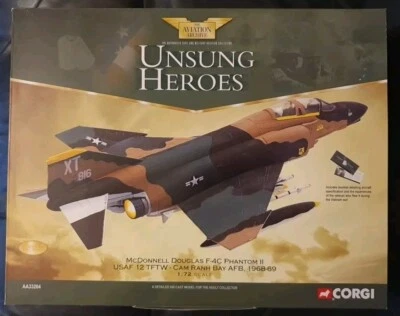 Corgi Aviation McDonnell Douglas F-4C Phantom II USAF Cam Ranh Bay AFB AA33204 - Image 1 of 4