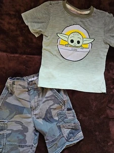 Boys Camo Cargo Wranglers Shorts Size 4T Star Wars Shirt Size 4T - Picture 1 of 3
