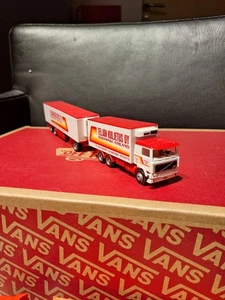 Herpa 1:87 Volvo Kühlhängerzug Finnland - Bild 1 von 2