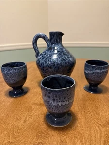 Vintage handgeworfen The Bermuda Keramik 8 Zoll Krug & 3 Tassen signiert Johnston - Bild 1 von 22