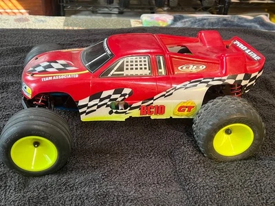 associated rc10gt rc10t gas nitro truck roller .18 nitro pull start engine - Image 1 of 4
