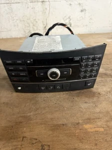 10-11 Mercedes W212 E350 E63 Command Head Unit CD Changer Radio 2129008604 OEM - Picture 1 of 12
