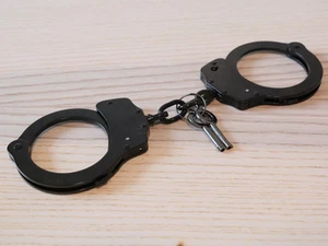 Puños de seguridad de alta resistencia llaves bloqueo esposas negras sigilosas aplicación de la ley - Imagen 1 de 3