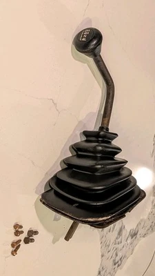 Palanca de cambios caja de transferencia Ford Truck Bronco 80-86 con bota y perilla 1980-1986 OEM Foto 1 de 4