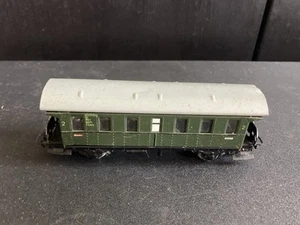 Vintage Märklin 4002 2-Rail HO Gauge DB 2nd Class Local Coach Marklin - Picture 1 of 5