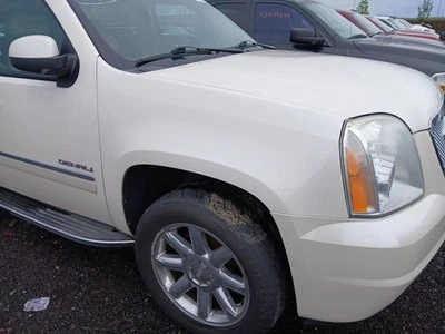 Passenger Right Fender Fits 07-14 YUKON 1328342 - Image 1 of 4