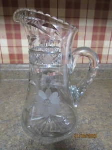 VERY HEAVY CLEAR CUT ETCHED GLASS PITCHER DAISY PATTERN 11" TALL EUC - Picture 1 of 7