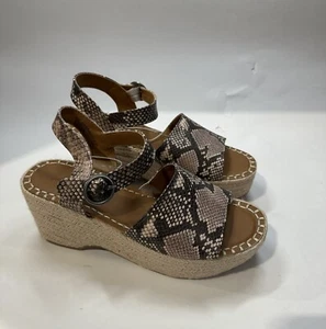 Women's Shoes Morgan Snake Print Espadrille Wedge Pump - Universal Thread - 6W - Picture 1 of 5