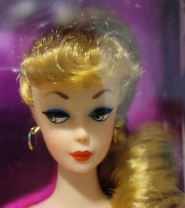Barbie 35th Anniversary Reproduction Doll Blonde European Version 1993 - Picture 1 of 4