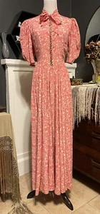 1930s Textured Silk Gown With 24 Glass Buttons Salmon Pink And Off White - Picture 1 of 12