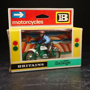 BRITAINS 9691 - GREEVES CHALLENGER MOTORBIKE - VINTAGE - GREAT CONDITION - 1:32