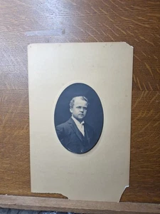 Ritratto maschile vintage bianco e nero  - Foto 1 di 8