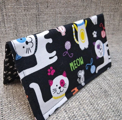 Funda Chequera LINDOS GATOS Tela Billetera Documentos Soporte Hecho en EE. UU. Hecho a Mano Foto 1 de 4