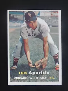 1957 Topps Baseball Card #7 Luis Aparicio (EX-MT) - Picture 1 of 2
