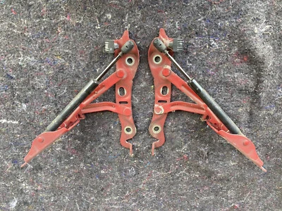 2005-2007 Volvo S60R S60 V70R Trunk Hinges And Pistons Brackets OEM #1268M - Image 1 of 4