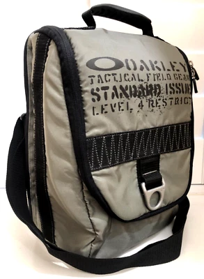 RARO ESTUCHE DE MUNICIÓN OAKLEY Chapa Equipo Táctico AP Bolso Paquete con Correa para el Hombro Foto 1 de 4