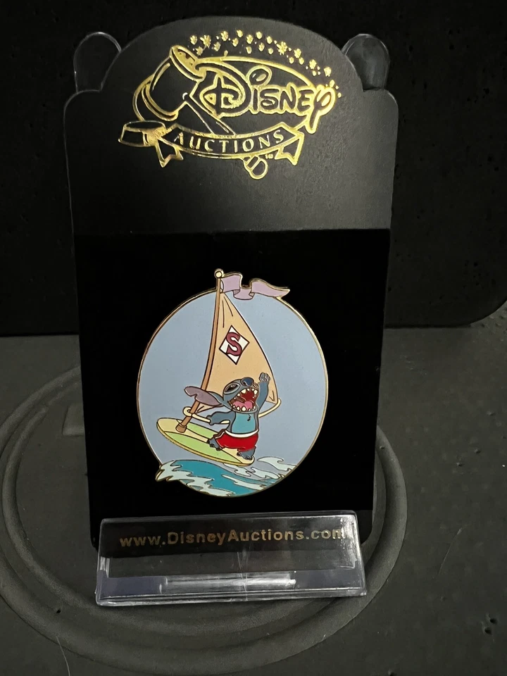 Disney Autions Stitch on Sail Boat LE pin - Image 1 of 1