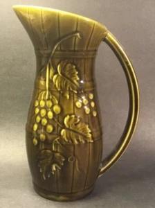 Antique French Majolica "Grapes & Leaves" Pitcher from Sarreguemines c.1920s - Picture 1 of 12