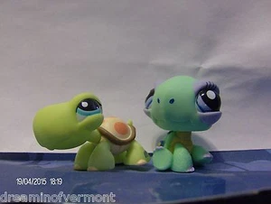 Tortugas de pie y sentadas Littlest Pet Shop verde oscuro y claro #984 - Imagen 1 de 1