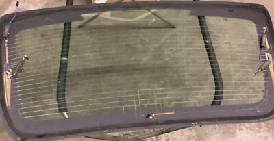  2004 Mercedes Benz SLK320 back glass - Image 1 of 4