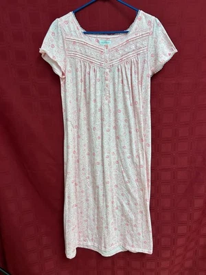 Croft & Barrow Intimate Pink Floral  Nightgown Shortsleeve Buttons at Neck Sz M - Image 1 of 4