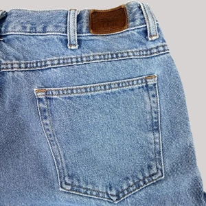 Jeans uomo vintage L L Bean relaxed fit taglia 36x32 blu denim lavato chiaro gamba affusolata - Foto 1 di 17