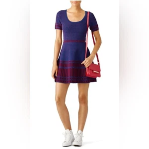 Diane Von Furstenberg Knit Short Sleeve Dress Size Medium - Picture 1 of 9