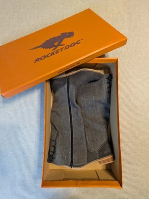 Rocket Dog Moore Coast Tabitha Suede Herringbone Gray Boots Women's 9.5 - Image 1 of 4