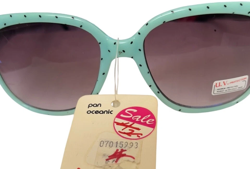 NUEVOS VASOS DE SOL VINTAGE verde azulado claro negro especificaciones Pan Oceanic NYC talla mediana Foto 1 de 4