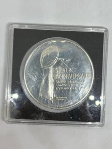 1991 Super Bowl XXV .999 Silver Anniversary Coin - Picture 1 of 3