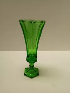 Jarrón Fostoria Coin Glass verde esmeralda 8" - Imagen 1 de 4