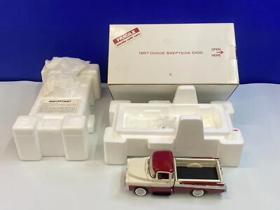 Dodge Sweptside D100 1957 escala 1/24 Danbury como nuevo ¡muy bonito!! Foto 1 de 4
