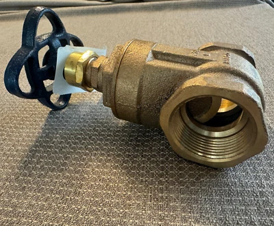 Nibco T-113 Class 125 Threaded 1-1/4” Bronze Gate Valve Non-Rising Stem - Image 1 of 4