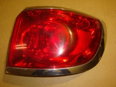 Lámpara de luz trasera Buick Enclave 2008-12 pasajero derecha de fábrica OEM GM  Foto 1 de 4