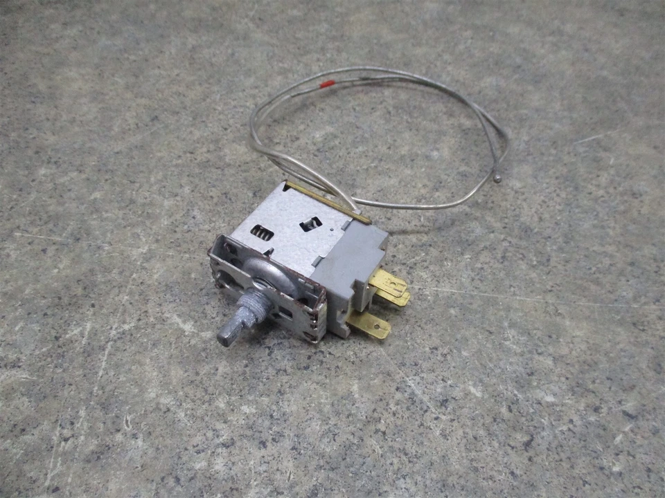 MAGIC CHEF REFRIGERATOR THEMROSTAT PART # HMDR310SE - Image 1 of 1