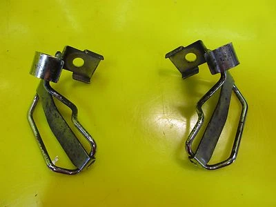 97 ДЕРЖАТЕЛЕЙ ФИКСАТОРОВ ПРОВОДОВ ШЛАНГА ПЕРЕДНЕЙ ВИЛКИ YAMAHA ROYAL STAR - Изображение 1 из 4