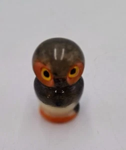 Eule Briefbeschwerer Vintage handgeschnitzter Stein Italien Figur orange weiß 2" Mini - Bild 1 von 4