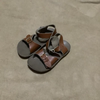 Sandalias Sun San Surfer Niño Pequeño Marrón Talla 8 Plantillas de Cuero Divididas Foto 1 de 4