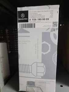 Genuine Mercedes-Benz - A9361800009 Oil Filter Element - Picture 1 of 1