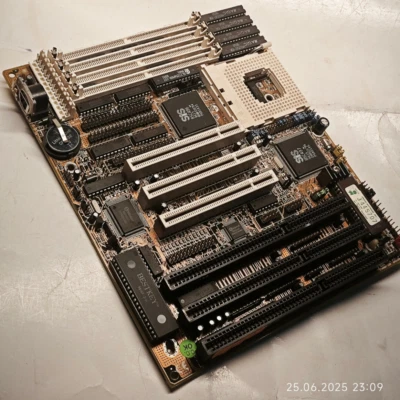 Vintage Socket 3 Jetway J446A-V2.0 Motherboard (SiS 85C496/497) + 8 MB RAM - Image 1 of 4