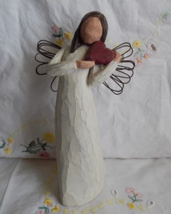 WILLOW TREE ANGEL OF THE HEART 7 1/2" DEMDACO SUE LORDI  2000 - Picture 1 of 5