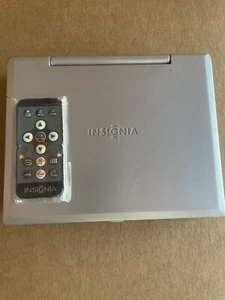 Insignia Silver 7" Portable DVD Player NS-7PDVD For Parts Untested No Cords - Picture 1 of 6