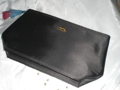 Bolsa cosmética de maquillaje borla negra Tarte GRANDE  Foto 1 de 4