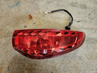 Luz trasera exterior LED para pasajero derecho Infiniti FX35 FX37 FX50 QX70 2009-2017 FABRICANTE DE EQUIPOS ORIGINALES Foto 1 de 4